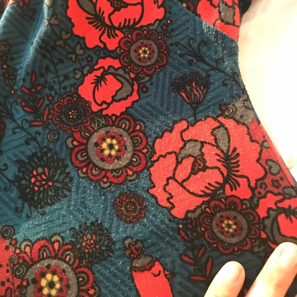 LuLaRoe Irma tunic - Picture 4 of 4